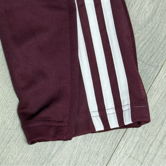 Adidas Maroon XS Workout Pants with flare and zippers on ankles - Picture 10 of 10
